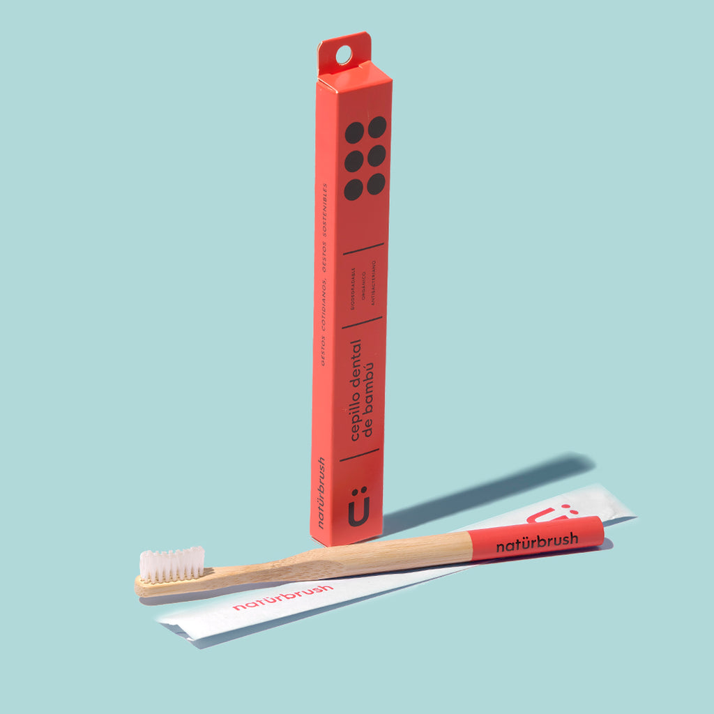 cepillo dental bambú natürbrush adulto. Color Rojo